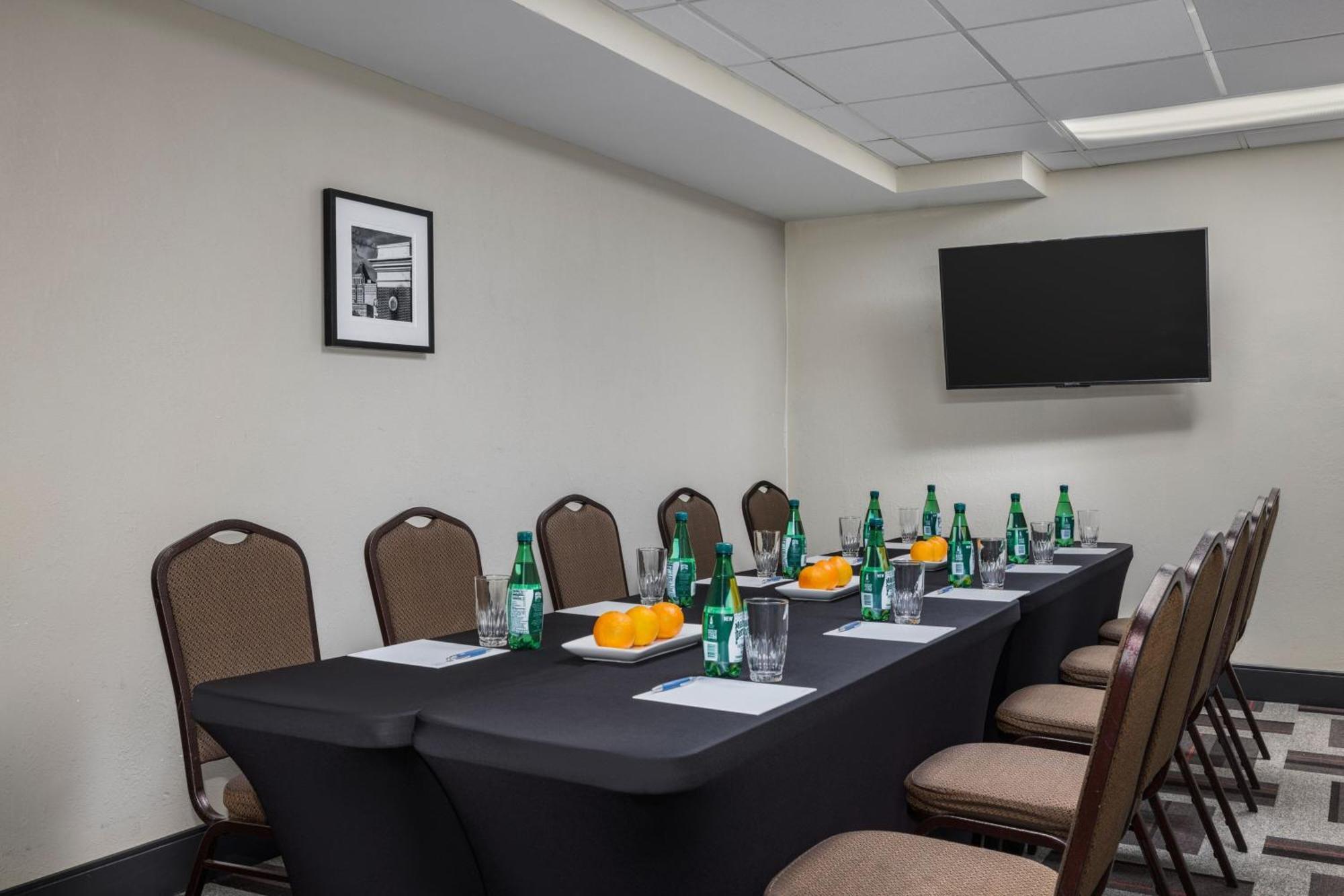 Four Points By Sheraton Greensboro Airport Exteriér fotografie