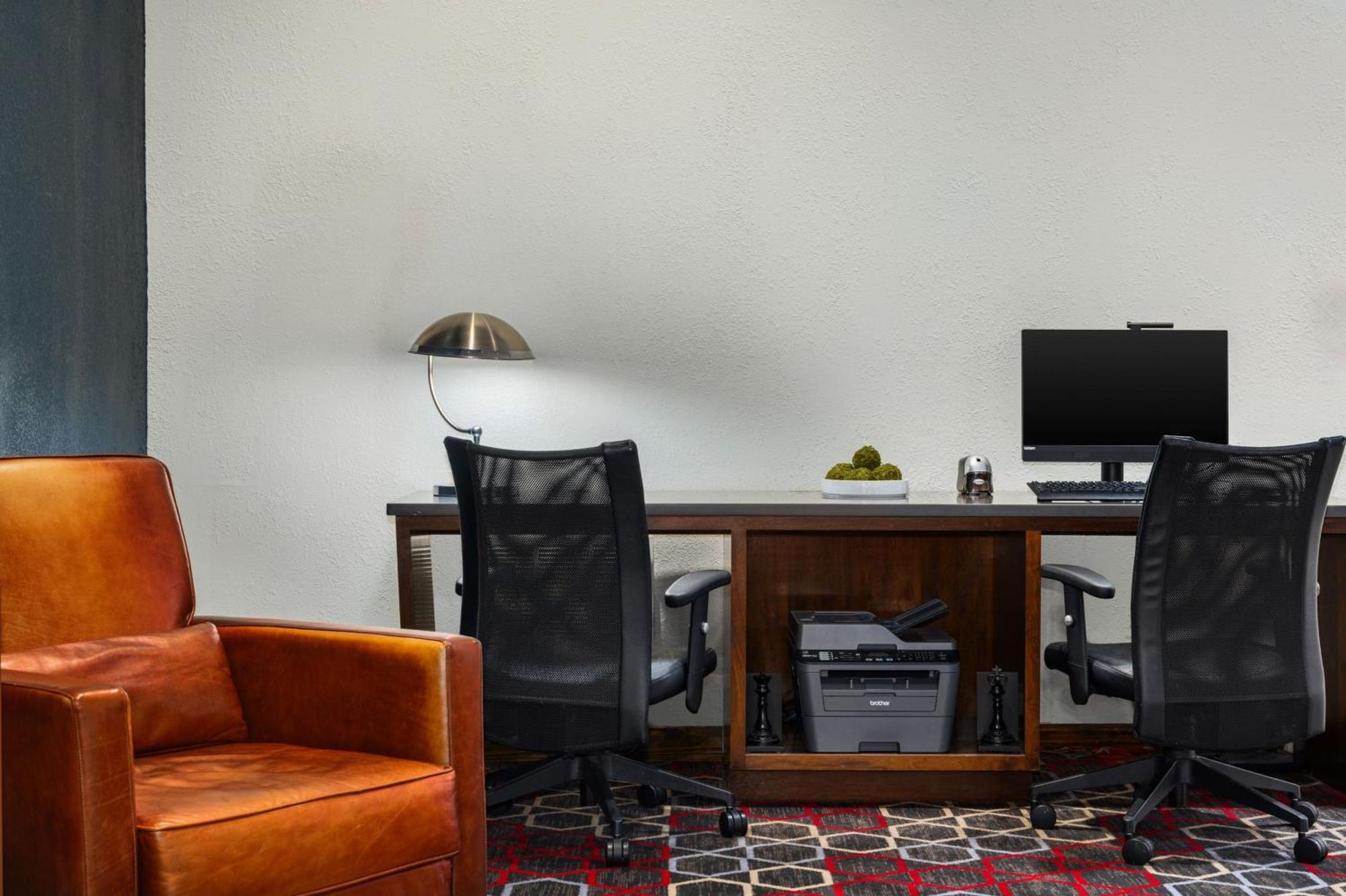 Four Points By Sheraton Greensboro Airport Exteriér fotografie