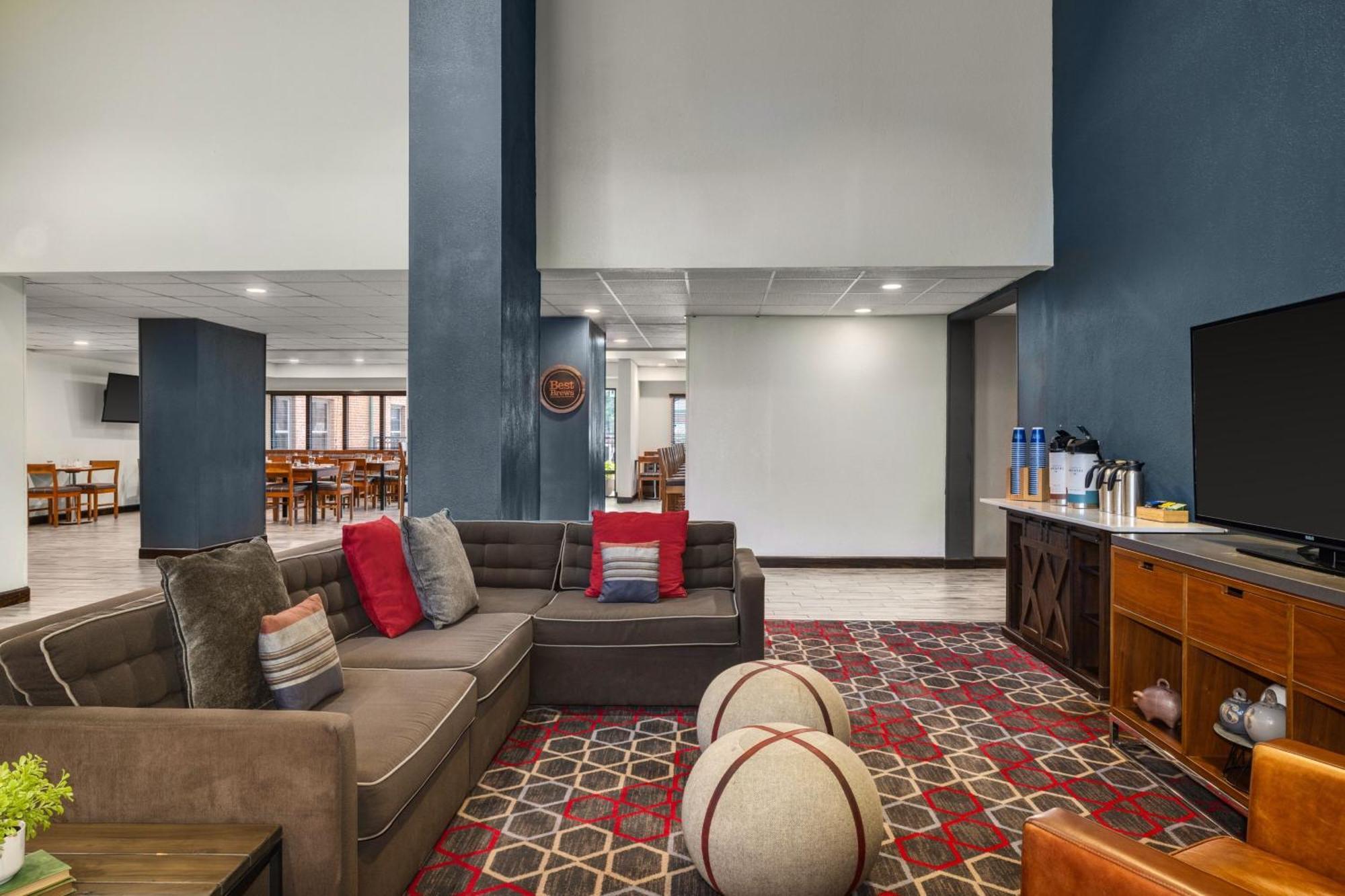 Four Points By Sheraton Greensboro Airport Exteriér fotografie